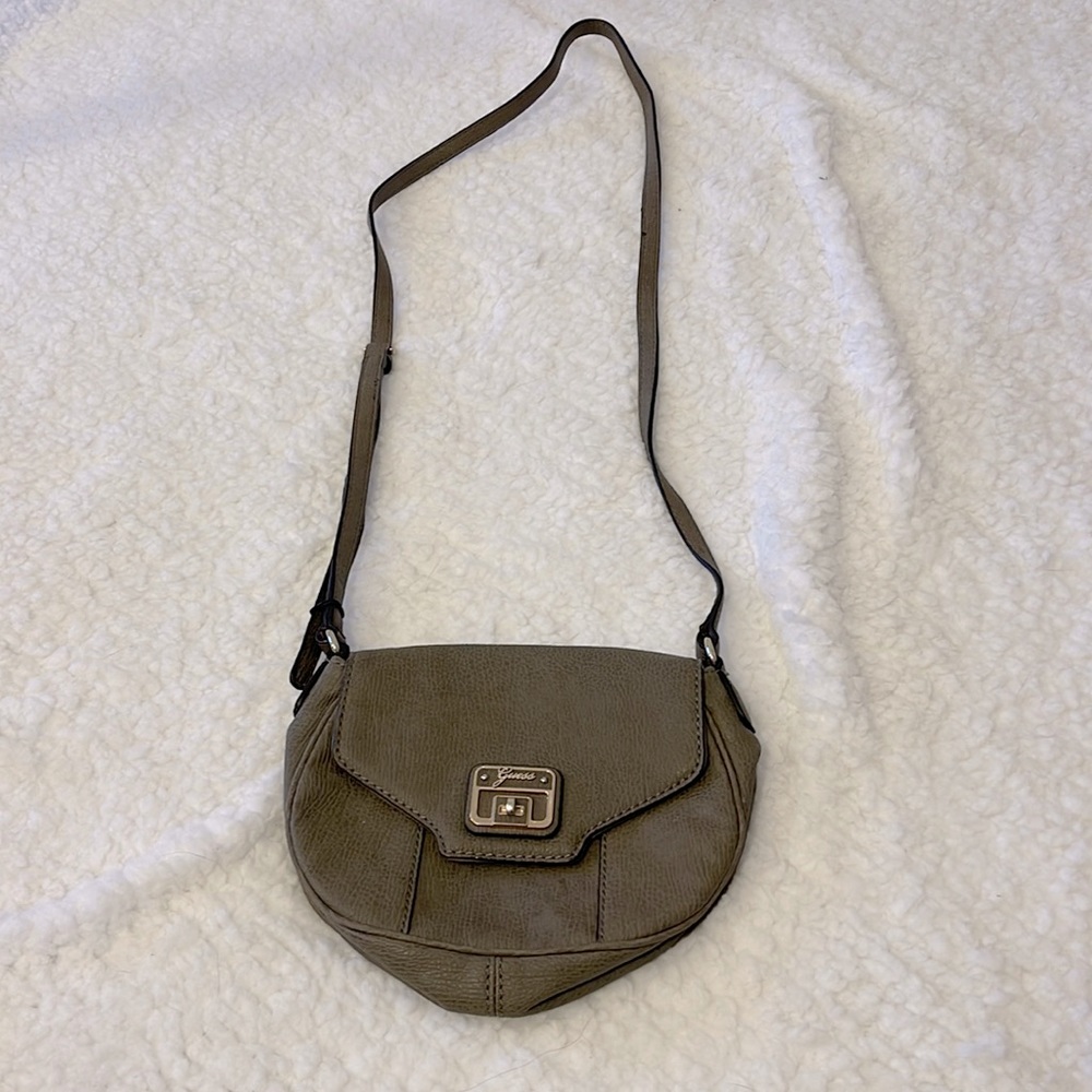 Guess crossbody purse